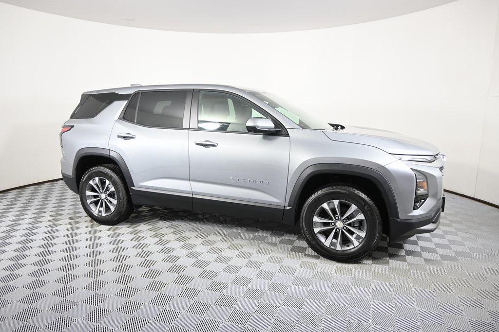 new 2026 Chevrolet Equinox car, priced at $32,950