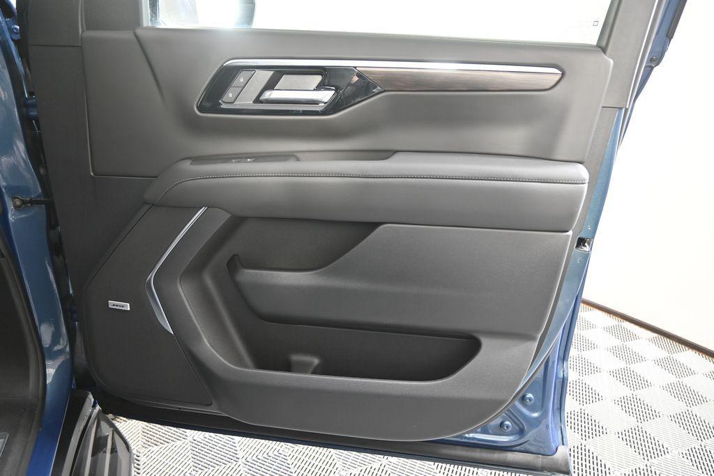 used 2025 Chevrolet Tahoe car, priced at $58,979