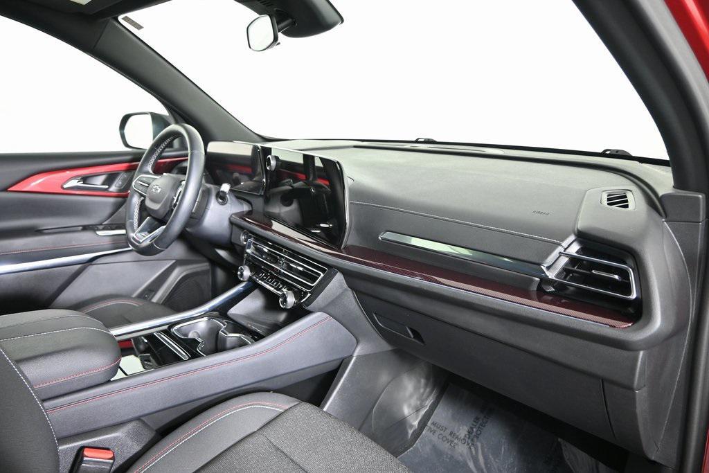 used 2024 Chevrolet Traverse car, priced at $41,979