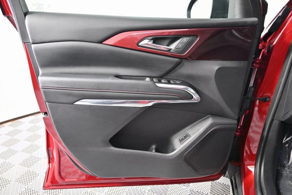 used 2024 Chevrolet Traverse car, priced at $41,979