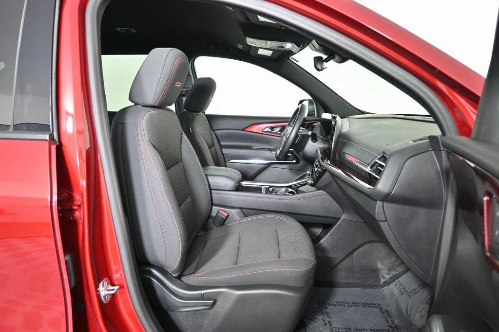 used 2024 Chevrolet Traverse car, priced at $41,979