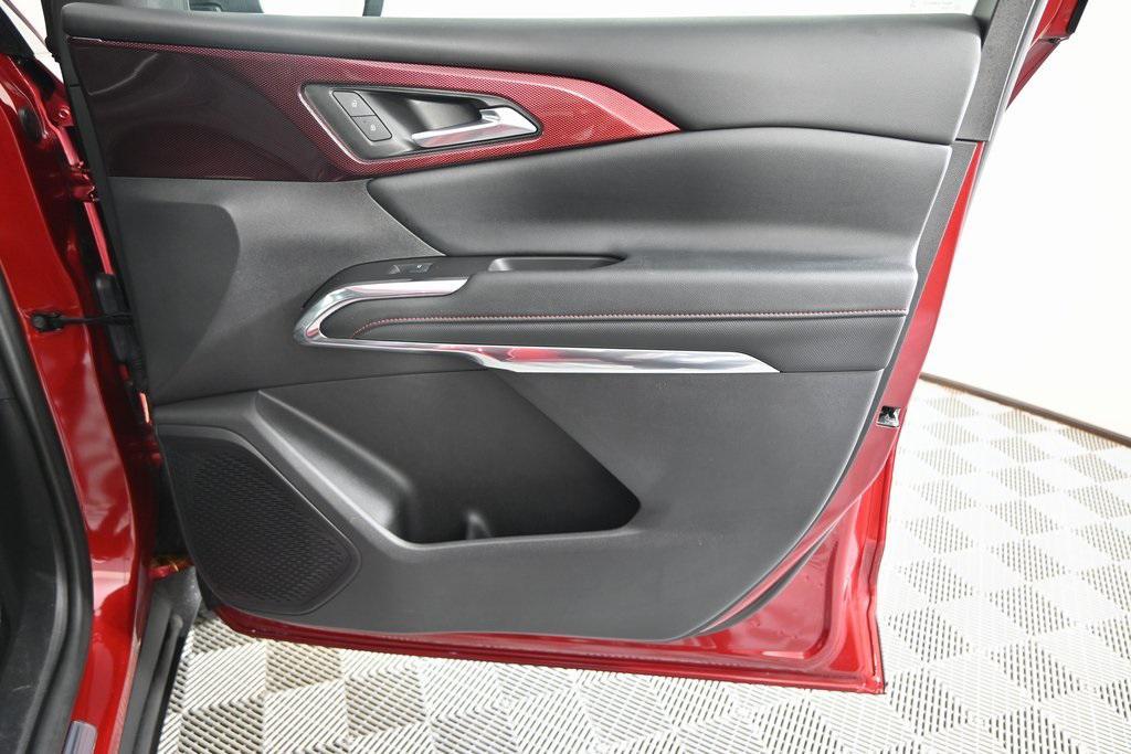 used 2024 Chevrolet Traverse car, priced at $41,979