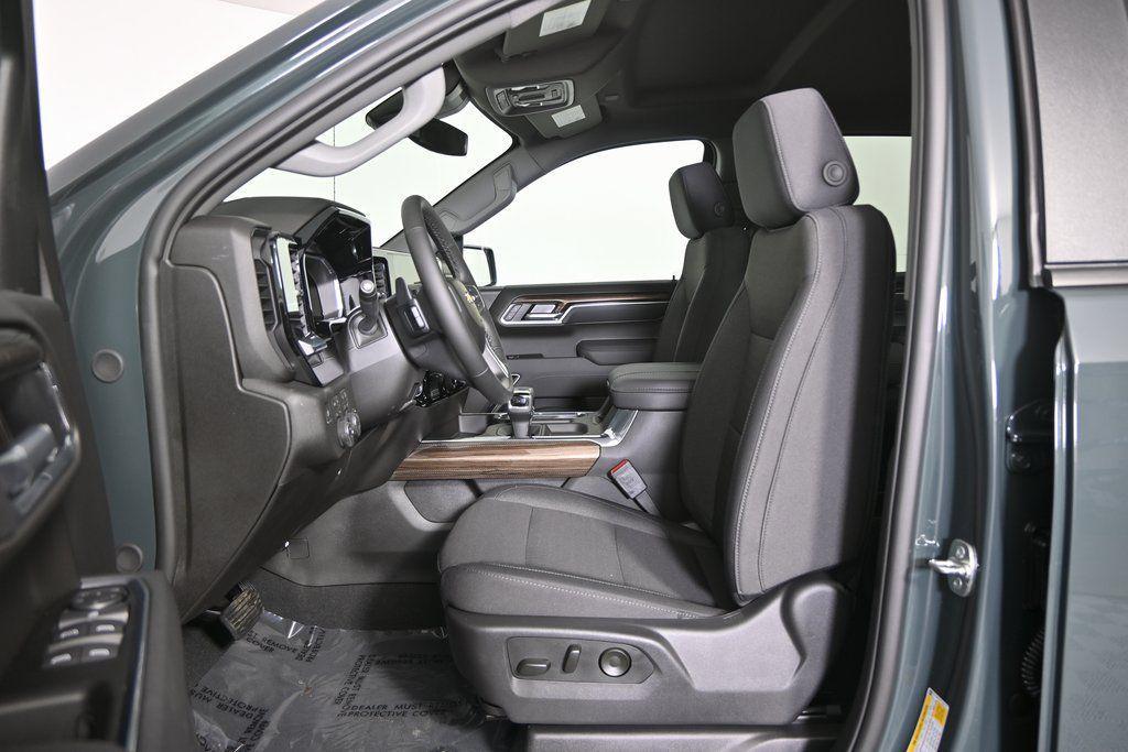 new 2026 Chevrolet Silverado 1500 car, priced at $59,600