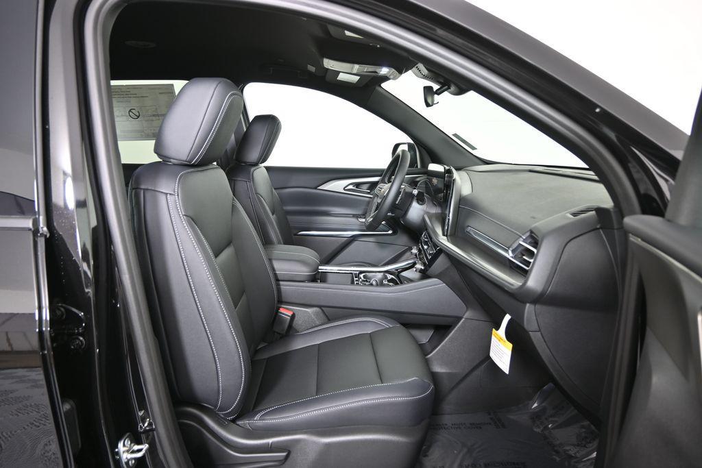 new 2026 Chevrolet Traverse car, priced at $42,820