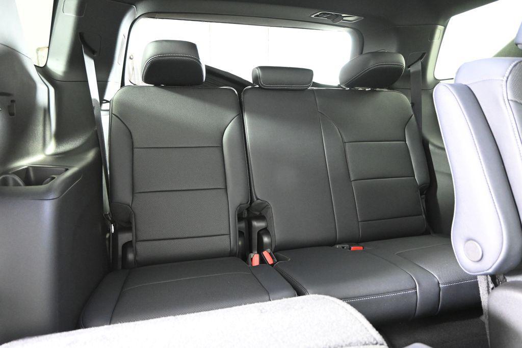 new 2026 Chevrolet Traverse car, priced at $42,820