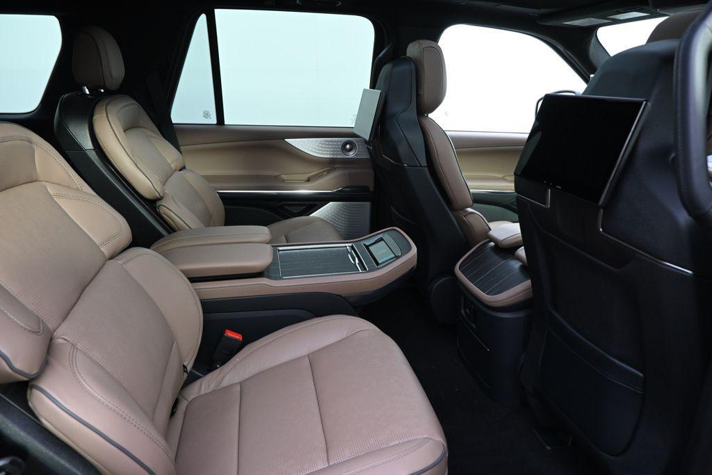 new 2026 Lincoln Navigator car, priced at $117,791