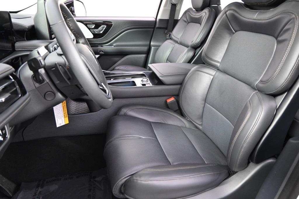 new 2026 Lincoln Aviator car, priced at $73,021