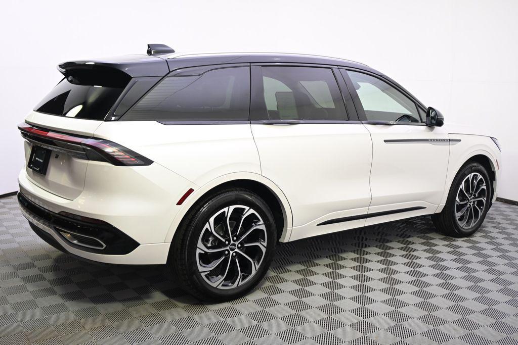 new 2026 Lincoln Nautilus car, priced at $59,518