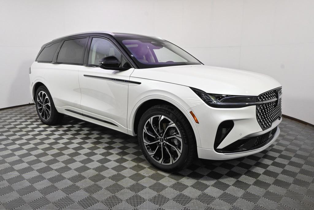 new 2026 Lincoln Nautilus car, priced at $66,195