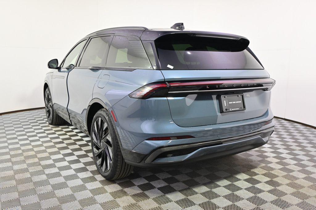 new 2026 Lincoln Nautilus car, priced at $65,426