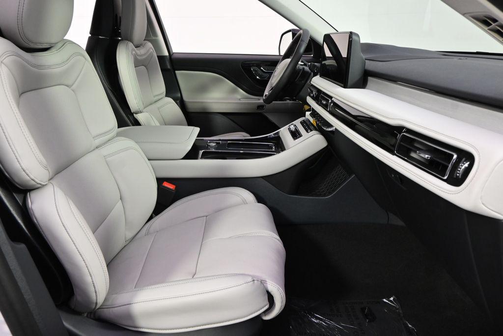 new 2026 Lincoln Aviator car, priced at $75,075