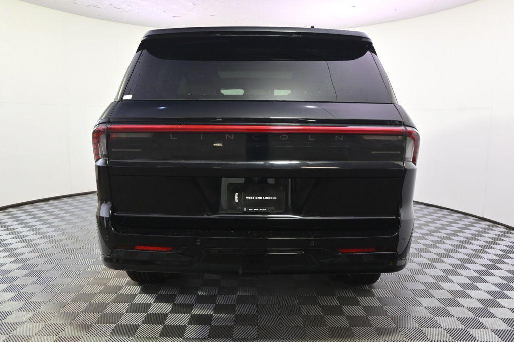 new 2026 Lincoln Navigator car, priced at $126,035