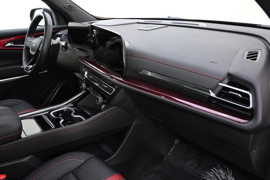 used 2024 Chevrolet Traverse car, priced at $48,888