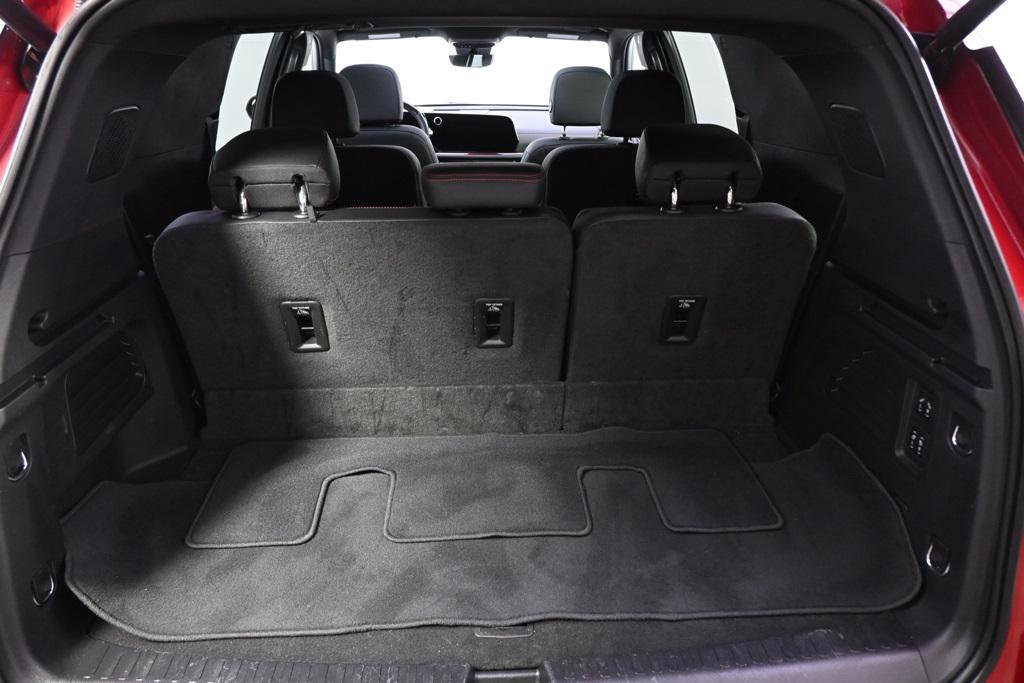 used 2024 Chevrolet Traverse car, priced at $48,888