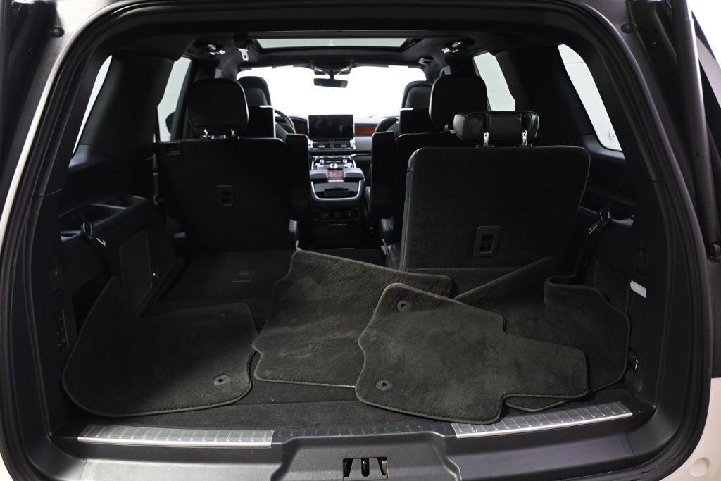 used 2022 Lincoln Navigator car, priced at $62,555