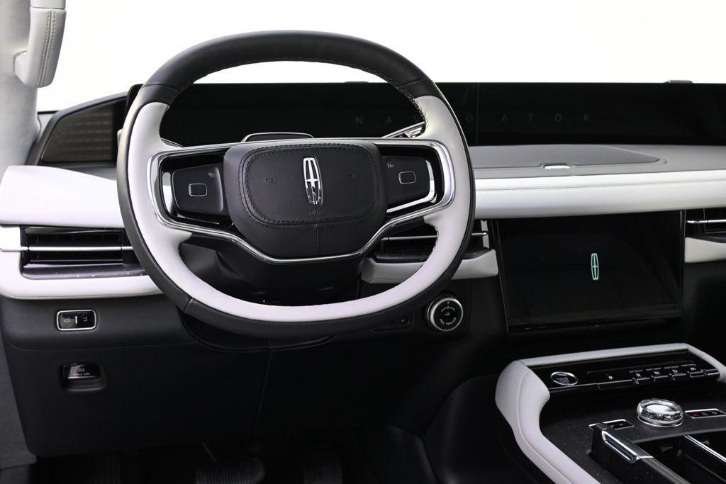new 2026 Lincoln Navigator car, priced at $129,985