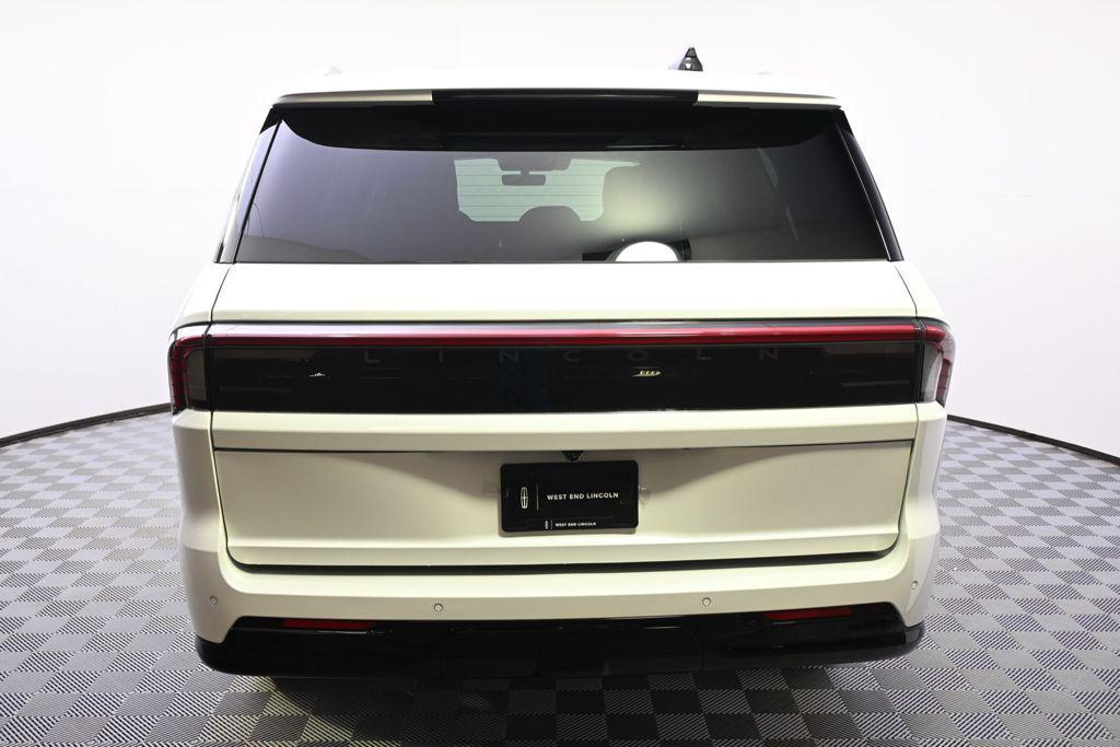 new 2026 Lincoln Navigator car, priced at $129,985