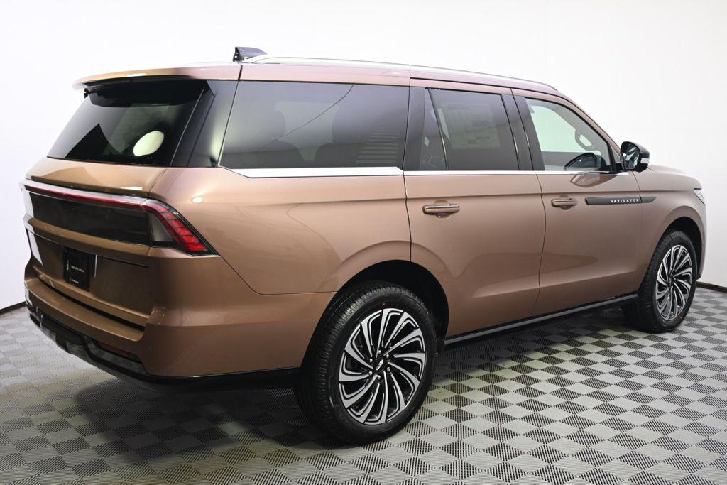 new 2026 Lincoln Navigator car, priced at $125,040