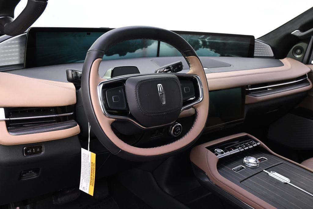 new 2026 Lincoln Navigator car, priced at $125,040