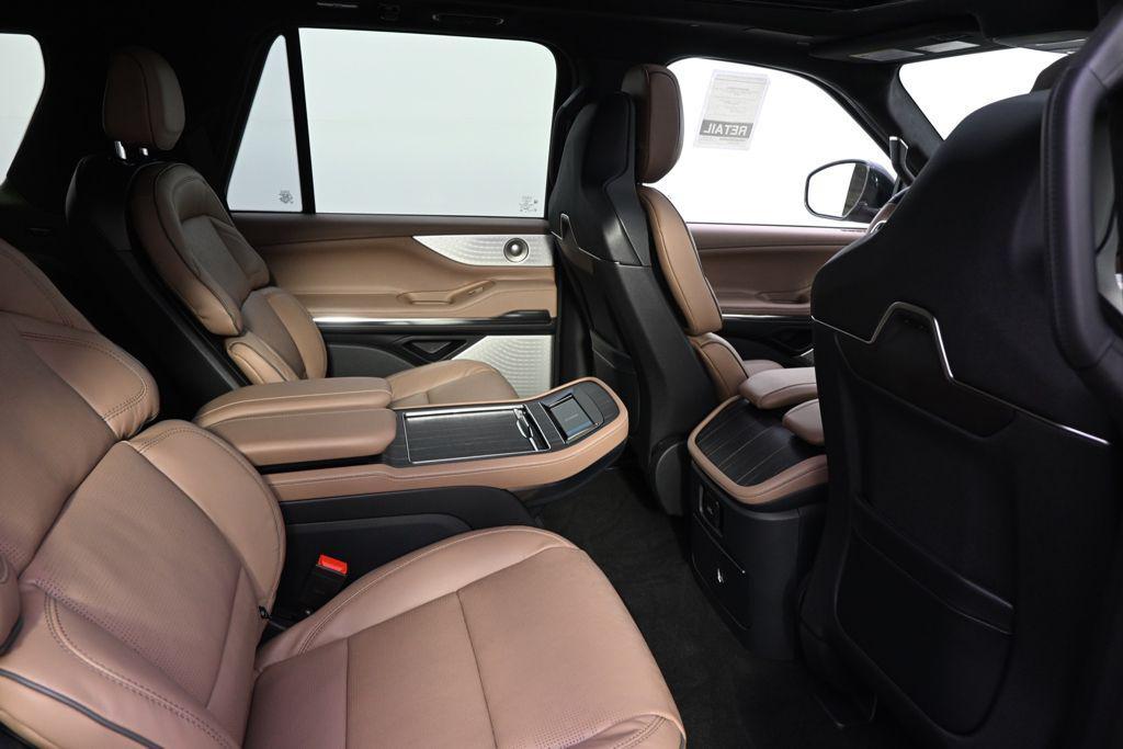 new 2026 Lincoln Navigator car, priced at $125,040