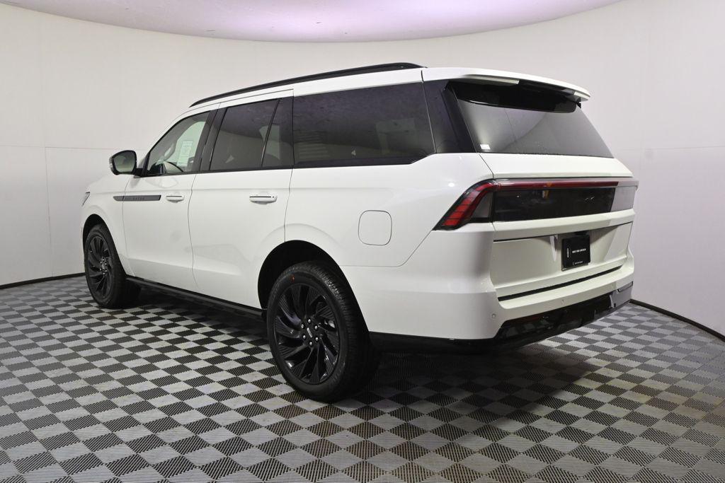 new 2026 Lincoln Navigator car, priced at $105,960