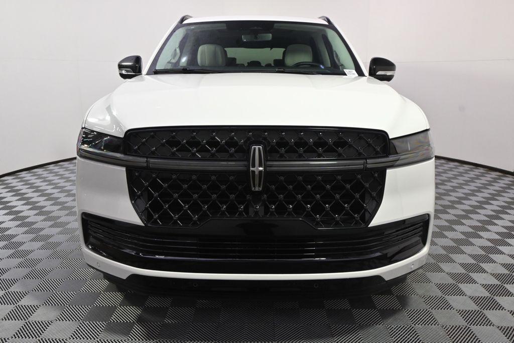 new 2026 Lincoln Navigator car, priced at $105,960