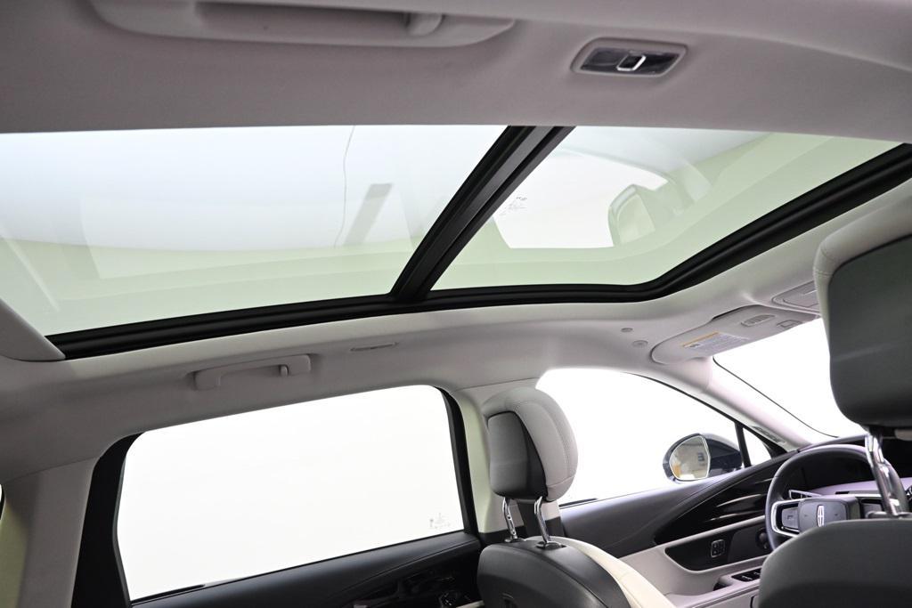 new 2026 Lincoln Nautilus car, priced at $63,195