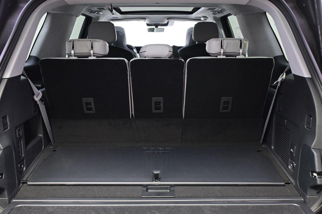 new 2026 Lincoln Navigator car, priced at $128,770