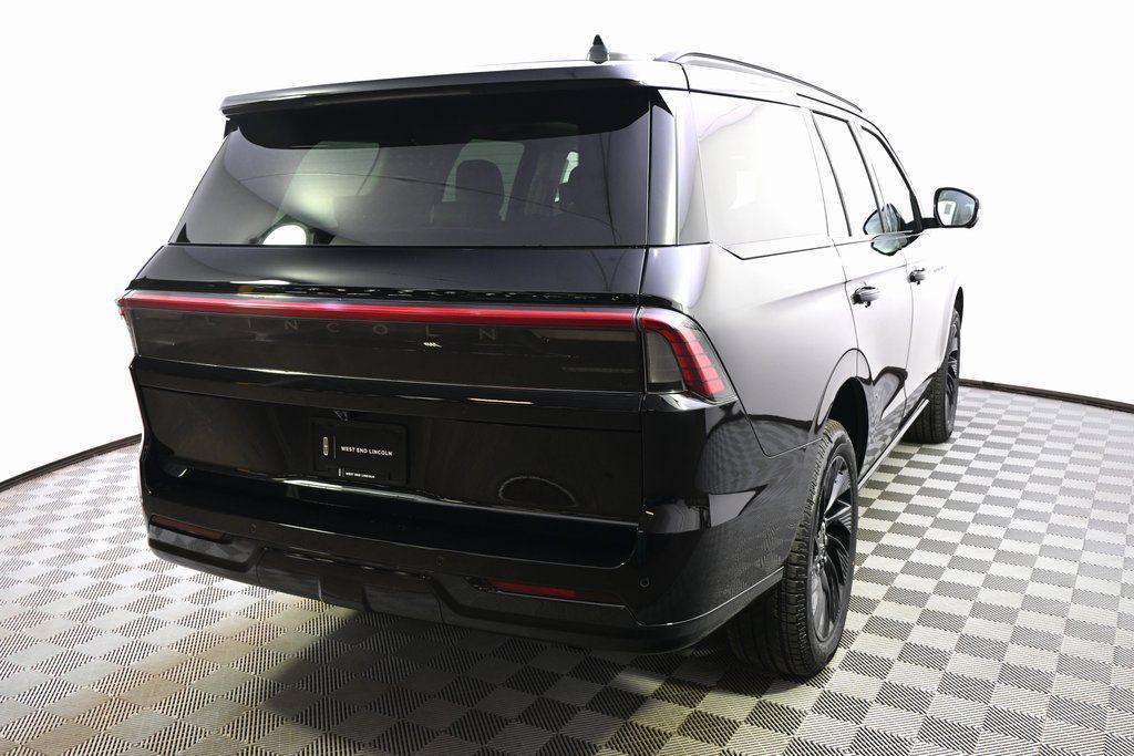 new 2026 Lincoln Navigator car, priced at $104,899
