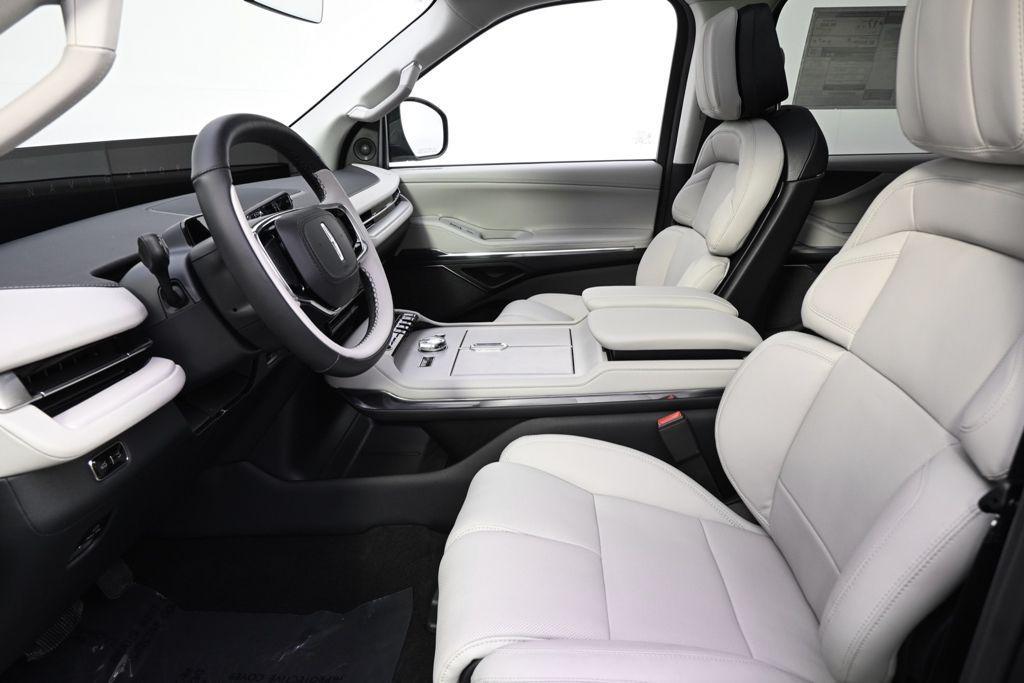 new 2026 Lincoln Navigator car, priced at $104,899