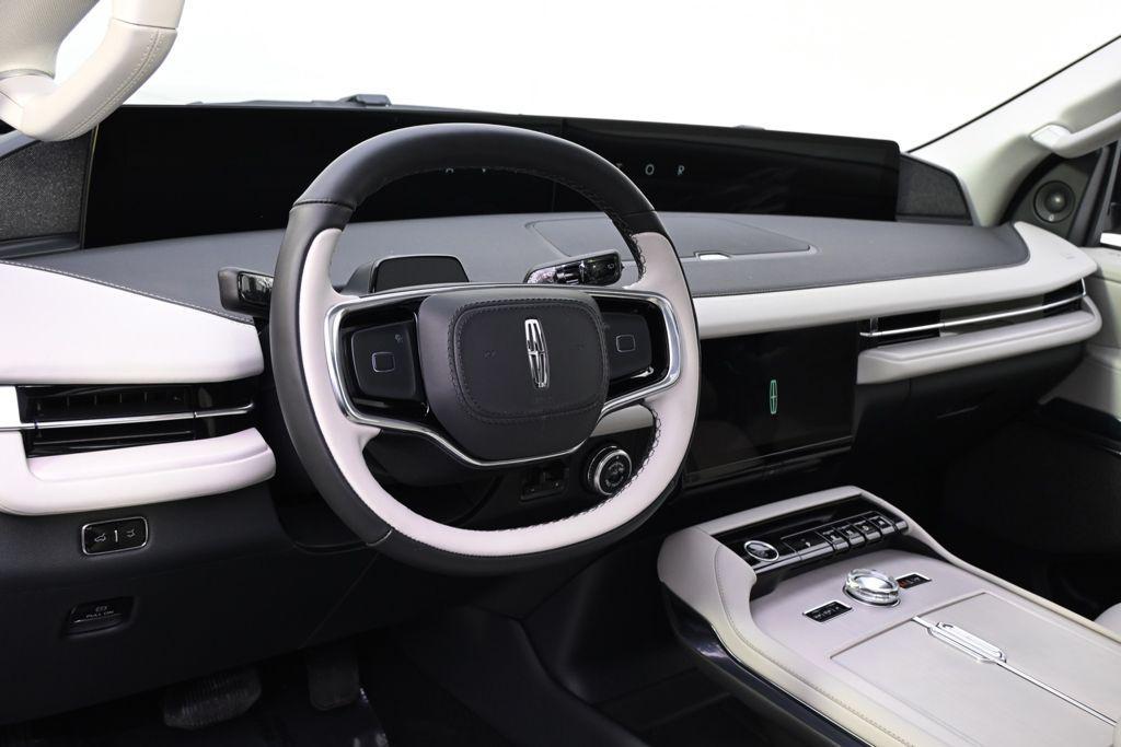 new 2026 Lincoln Navigator car, priced at $104,899