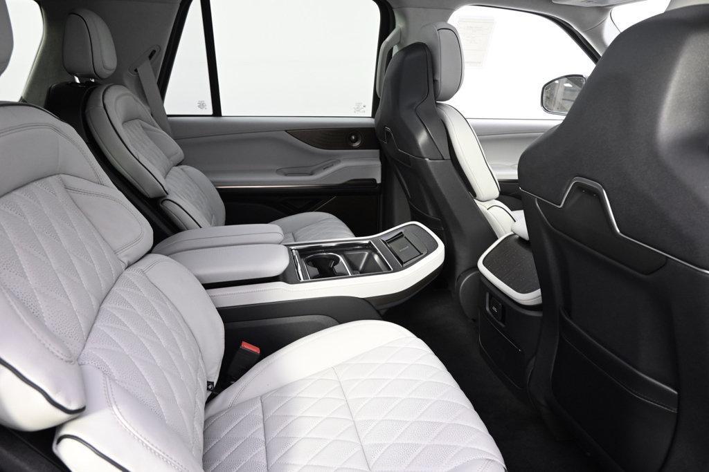 new 2027 Lincoln Navigator car, priced at $128,525