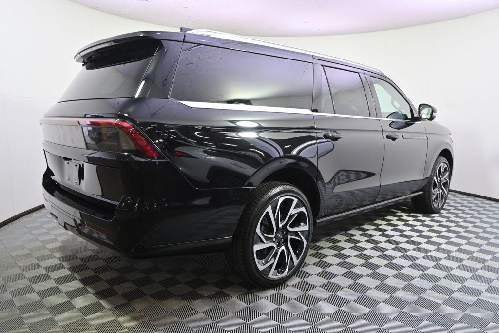 new 2026 Lincoln Navigator car, priced at $118,826