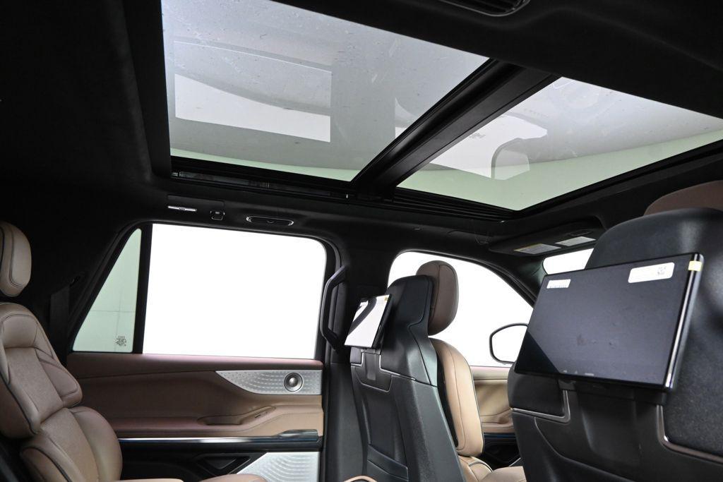 new 2026 Lincoln Navigator car, priced at $118,826