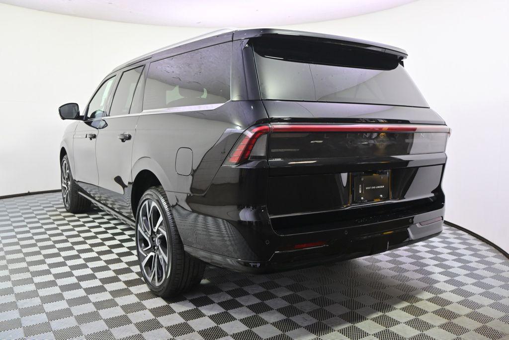 new 2026 Lincoln Navigator car, priced at $118,826