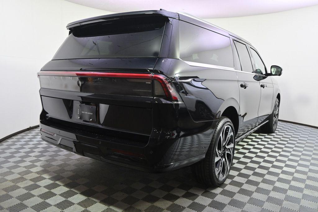 new 2026 Lincoln Navigator car, priced at $118,826