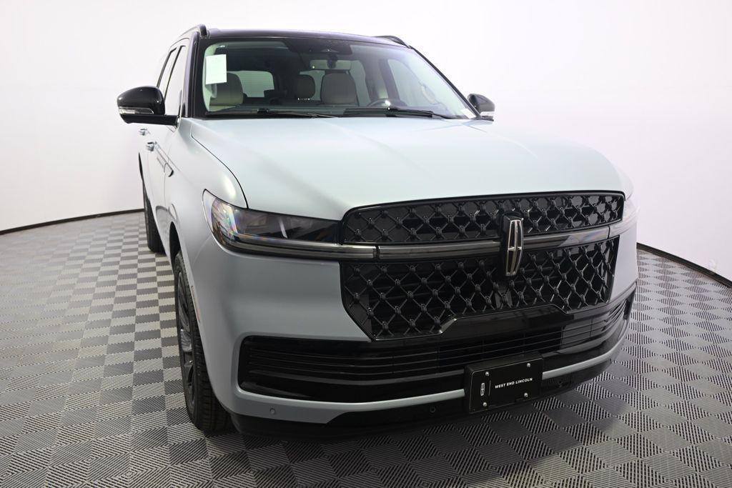new 2026 Lincoln Navigator car, priced at $108,086