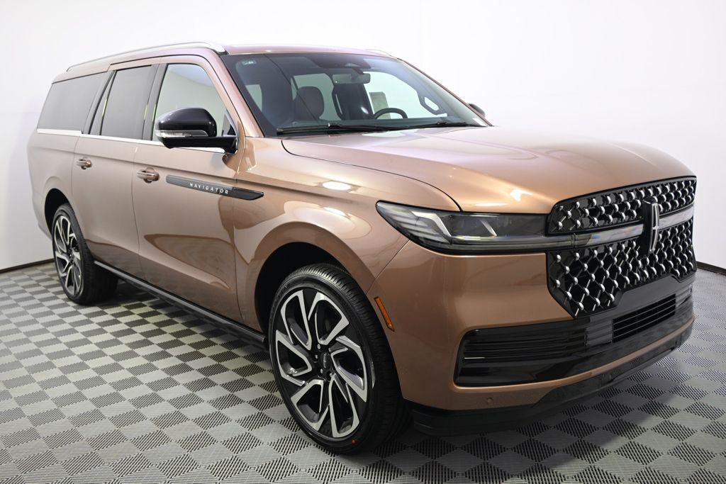 new 2026 Lincoln Navigator car, priced at $131,270