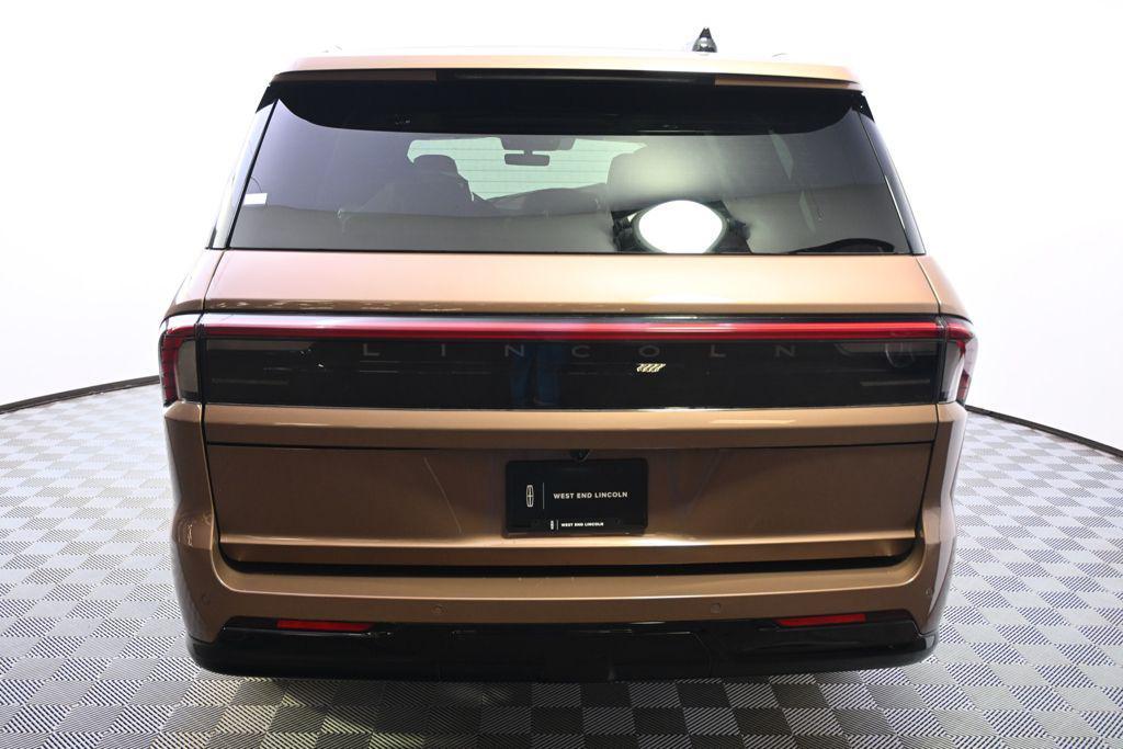 new 2026 Lincoln Navigator car, priced at $131,270