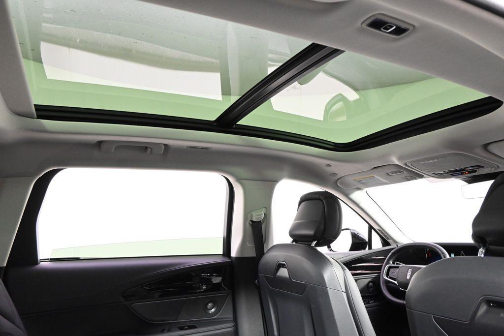 new 2026 Lincoln Nautilus car, priced at $54,019