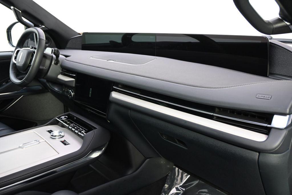 new 2025 Lincoln Navigator car, priced at $91,999