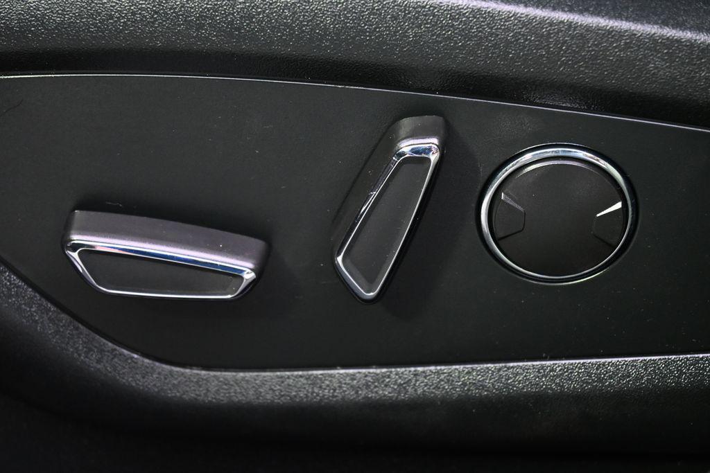 used 2022 Lincoln Nautilus car, priced at $34,805