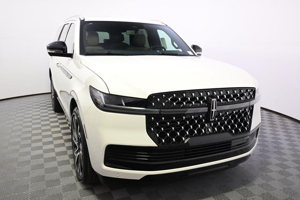 new 2026 Lincoln Navigator car, priced at $114,865