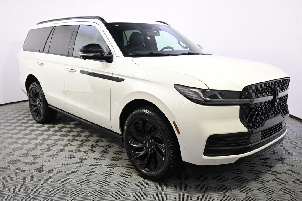 new 2025 Lincoln Navigator car, priced at $93,999