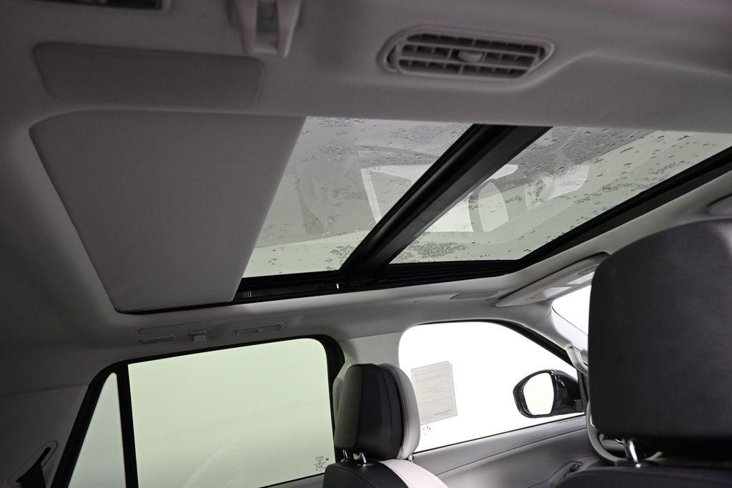 new 2026 Lincoln Navigator car, priced at $105,619