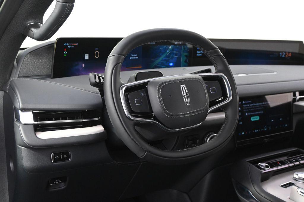 new 2026 Lincoln Navigator car, priced at $107,366