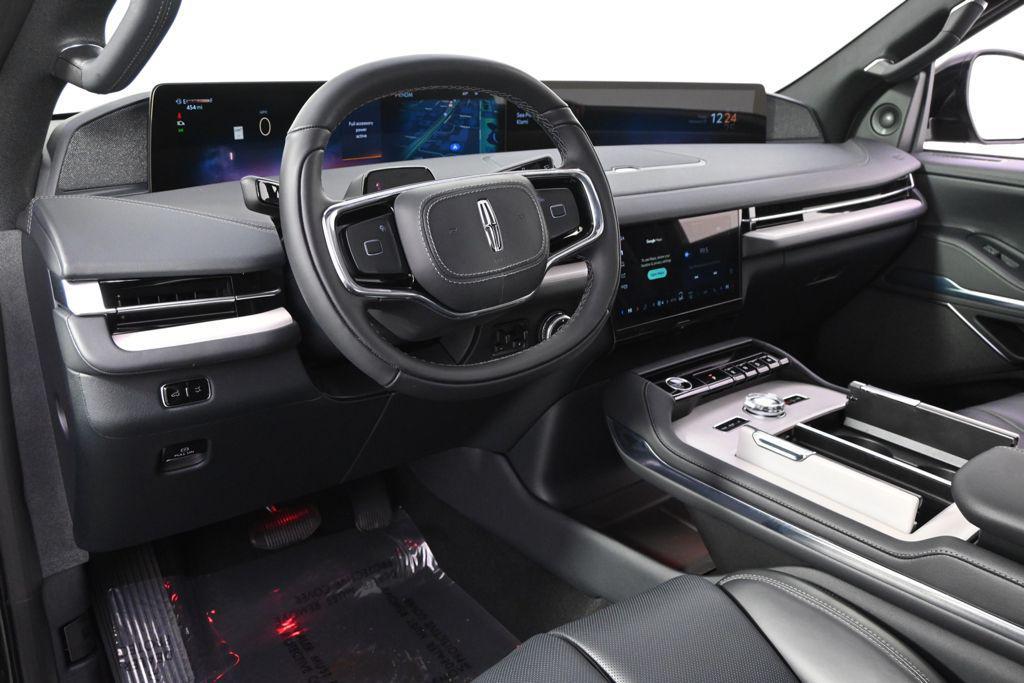 new 2026 Lincoln Navigator car, priced at $107,366