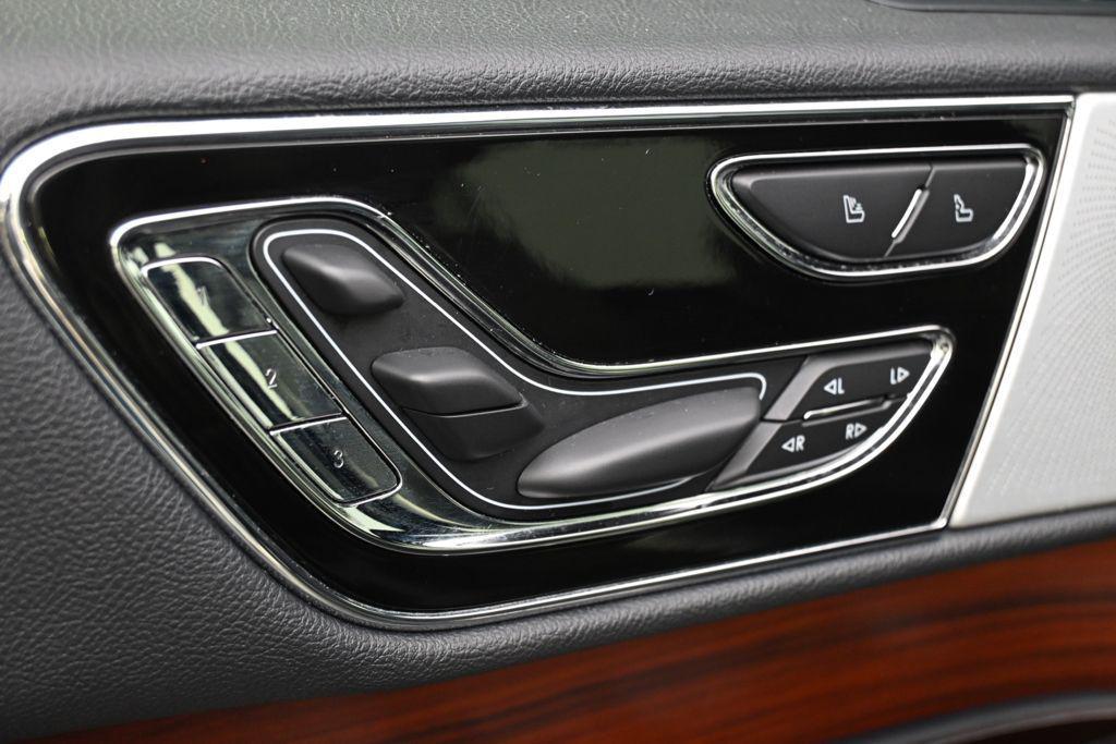 used 2023 Lincoln Navigator car, priced at $67,999