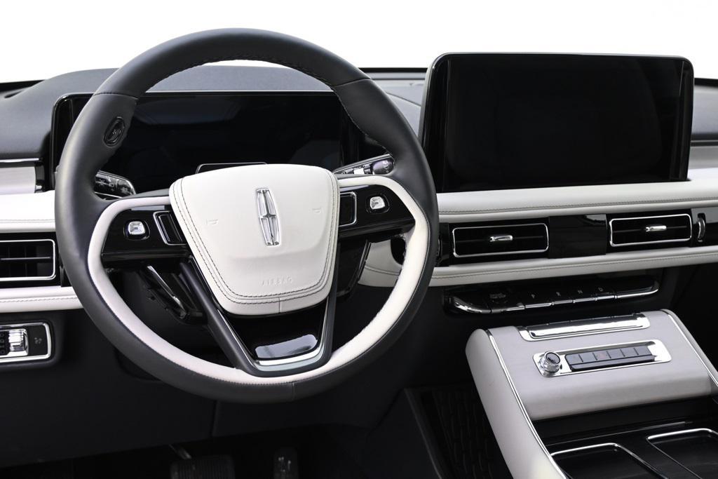 new 2026 Lincoln Aviator car, priced at $73,021