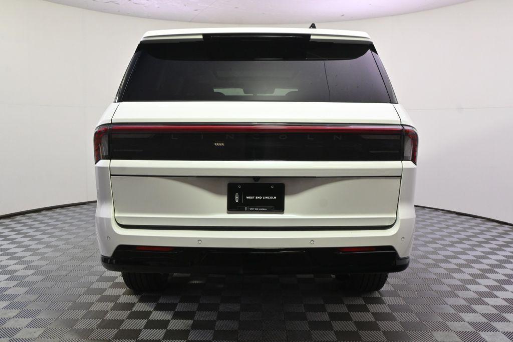 new 2026 Lincoln Navigator car, priced at $99,898
